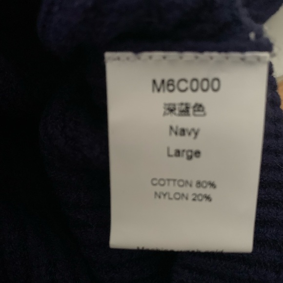 *NEW* Navy and White Women's Sweater. Size Large - Picture 10 of 11